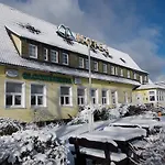 Glockenberg 酒店 *